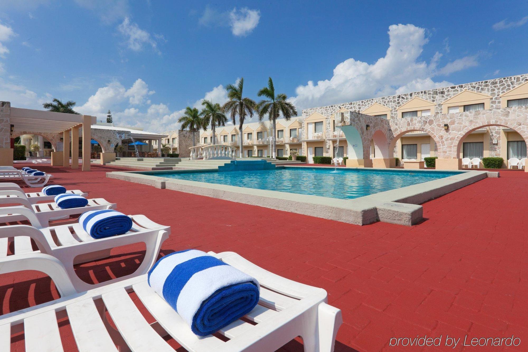 Holiday Inn Express Cancún Exterior foto