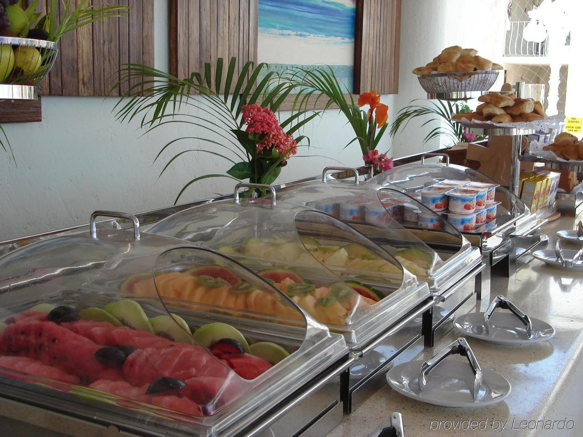 Holiday Inn Express Cancún Restaurante foto